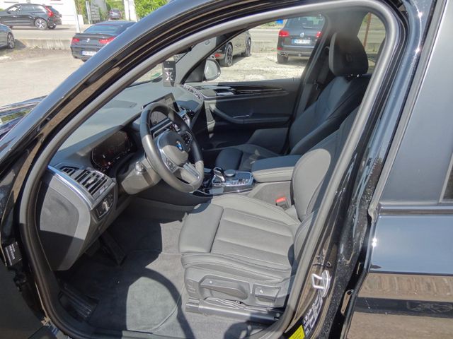 Fahrzeugabbildung BMW X3 xDrive 20d/Virtual/1.Hd/Kamera/Leder/Navi/