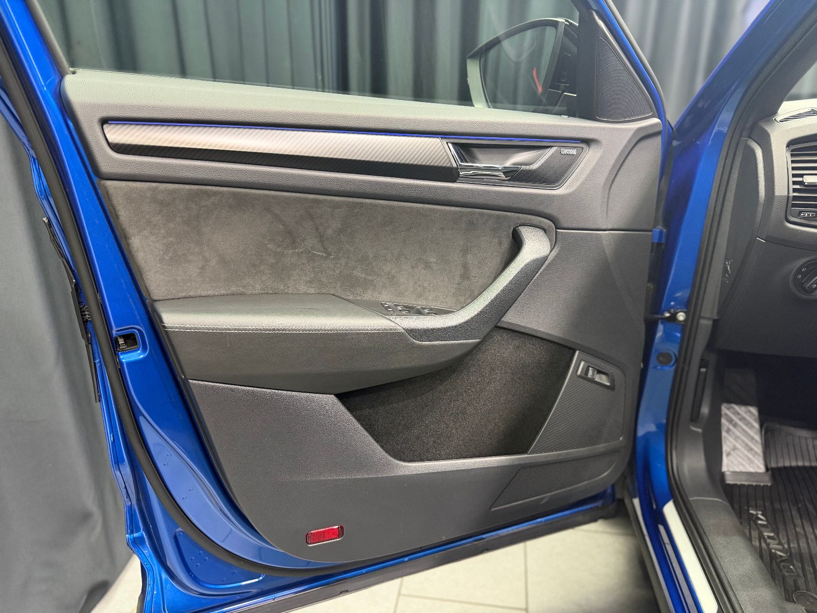 Fahrzeugabbildung SKODA Kodiaq Sportline 4x4|CANTON|360°|AHK