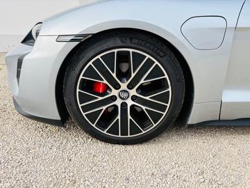 2020 Porsche TAYCAN 照片 4
