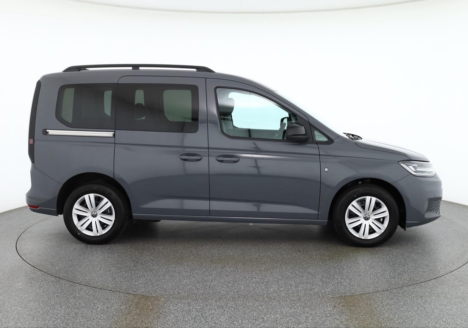 Volkswagen Caddy 1.5 TSI DSG LED ACC Kamera AHK