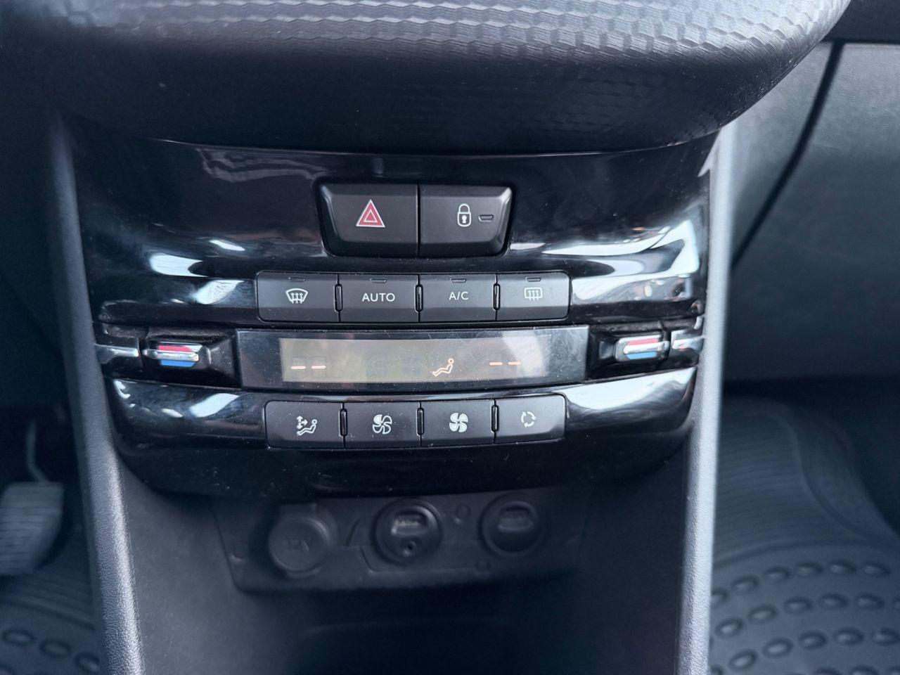 Peugeot 2008 2014 — photo 13