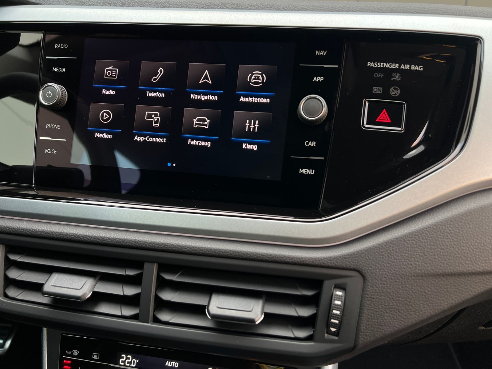 Fahrzeugabbildung Volkswagen Polo GOAL 1.0 TSI *LED, App-Connect, Kamera, 16"