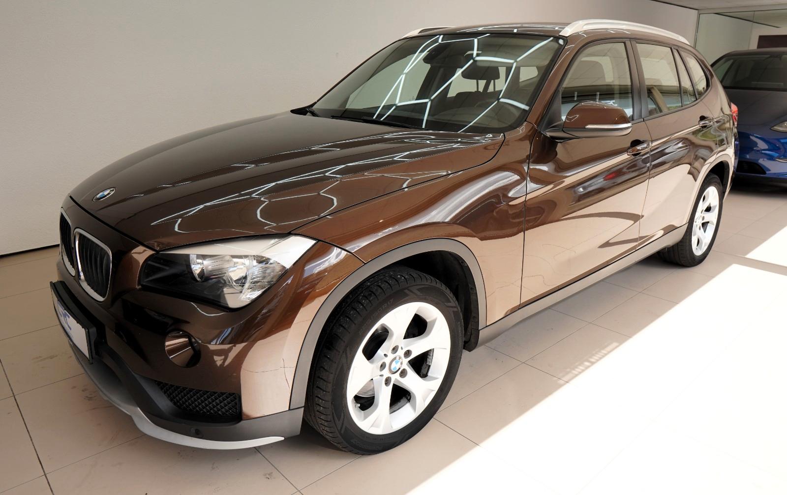 BMW X1 xDrive 20 i *AHK*Shz*8-fach*