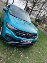 Volkswagen Der kleine Türkis (VW T-Cross) sucht ein n... - : Kleine