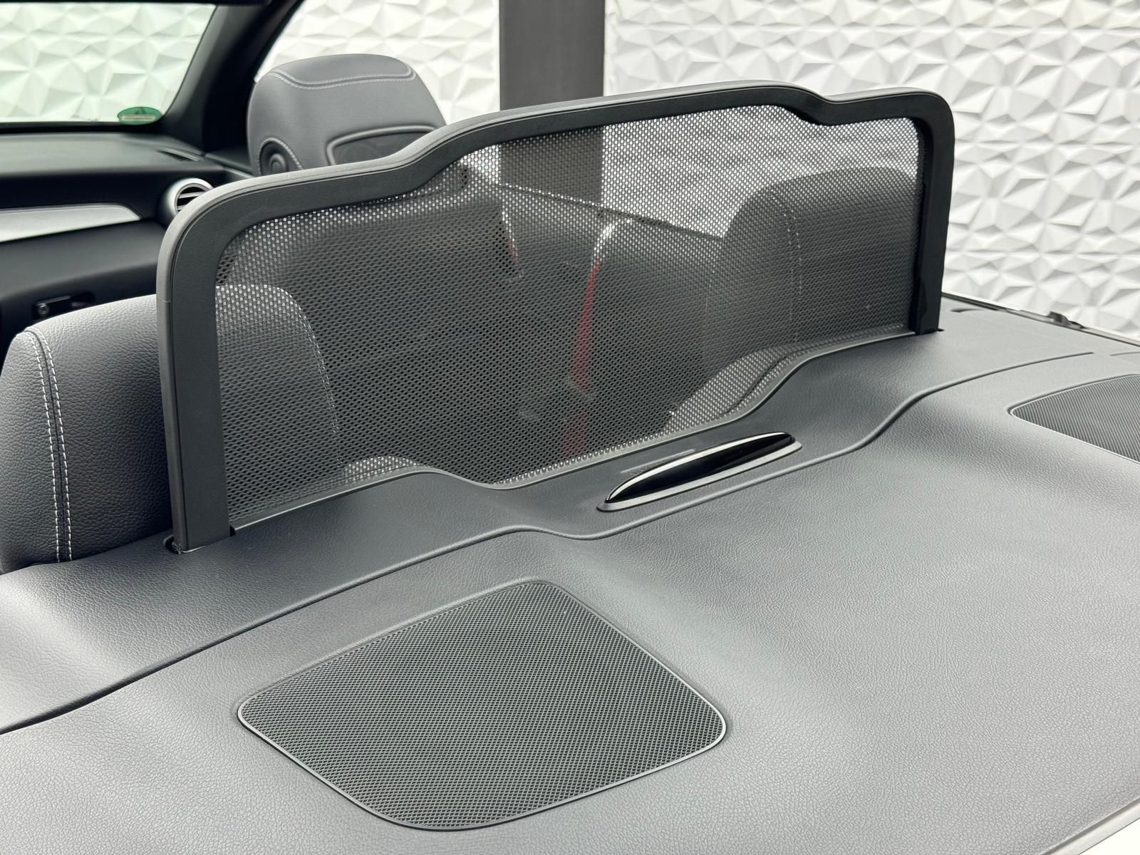 Fahrzeugabbildung Mercedes-Benz C 300 AMG DISTRO/AIRSCARF/BURMESTER/KEYLES/360°