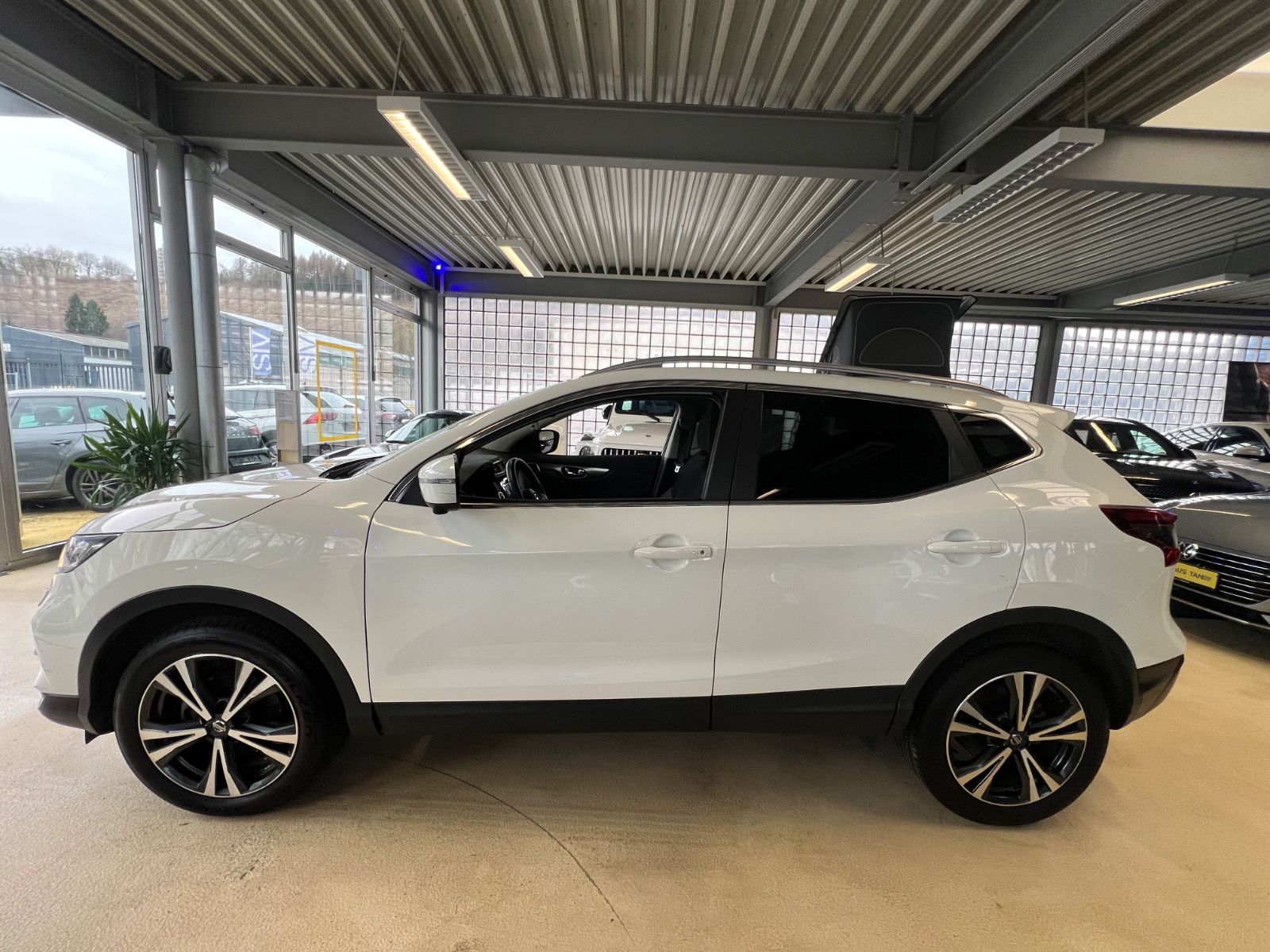 Fahrzeugabbildung Nissan Qashqai N-Connecta *1.HAND* NUR 22.005KM*