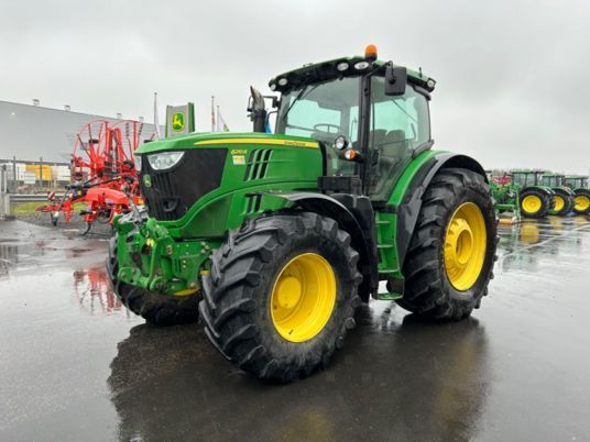 John Deere 6210R