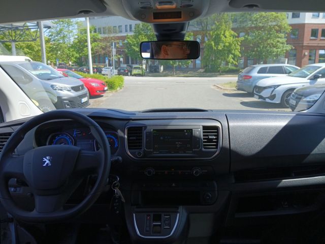 Peugeot e-Expert L1 (50kWh)