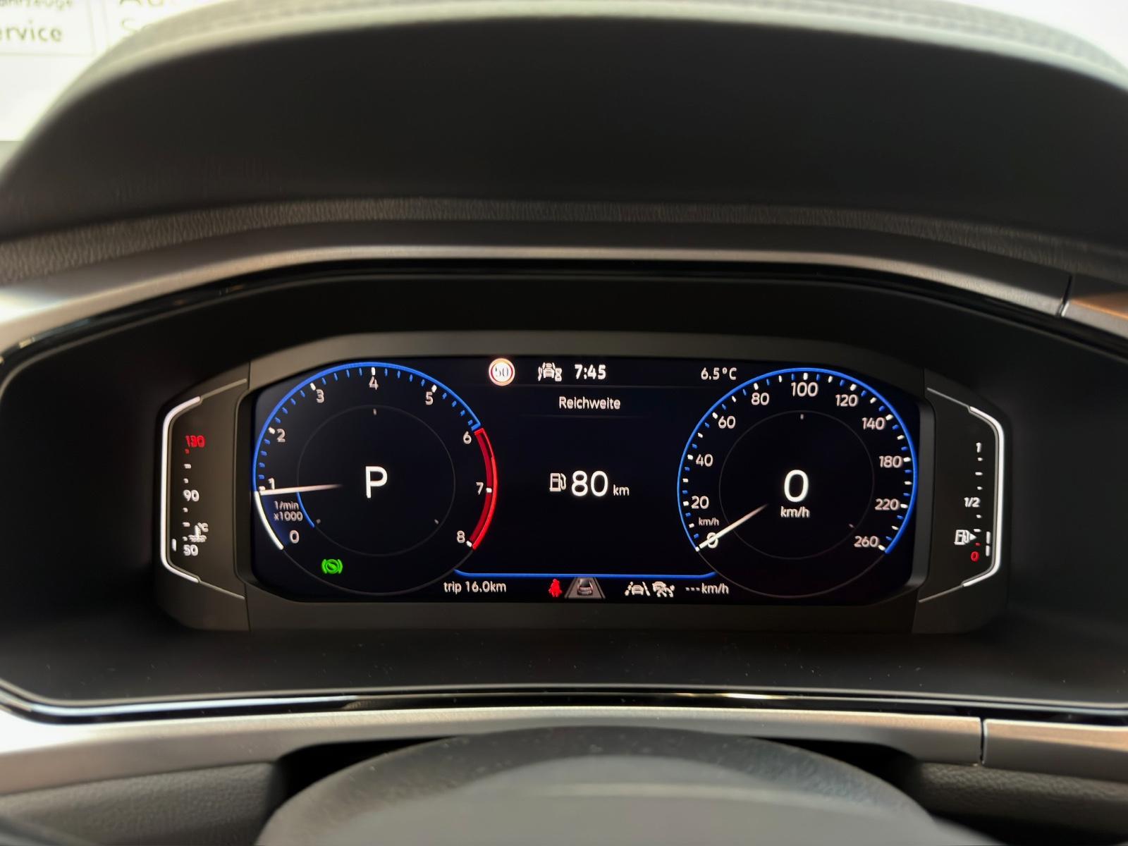 Volkswagen T-Roc Life 1.5l TSI #DSG#SHZ#AHK#ACC#LED#KEYLESS