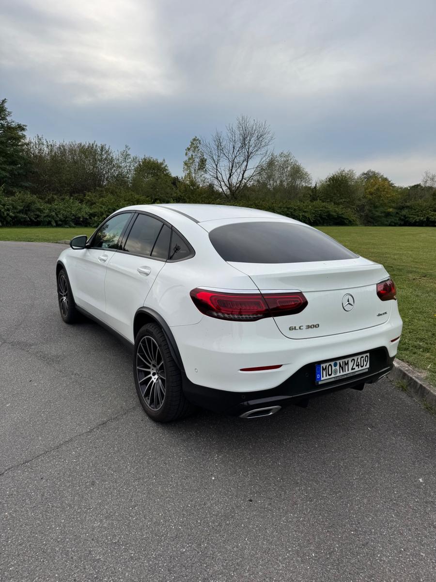 Mercedes-Benz GLC 300 4MATIC Coupé Autom. AMG Line