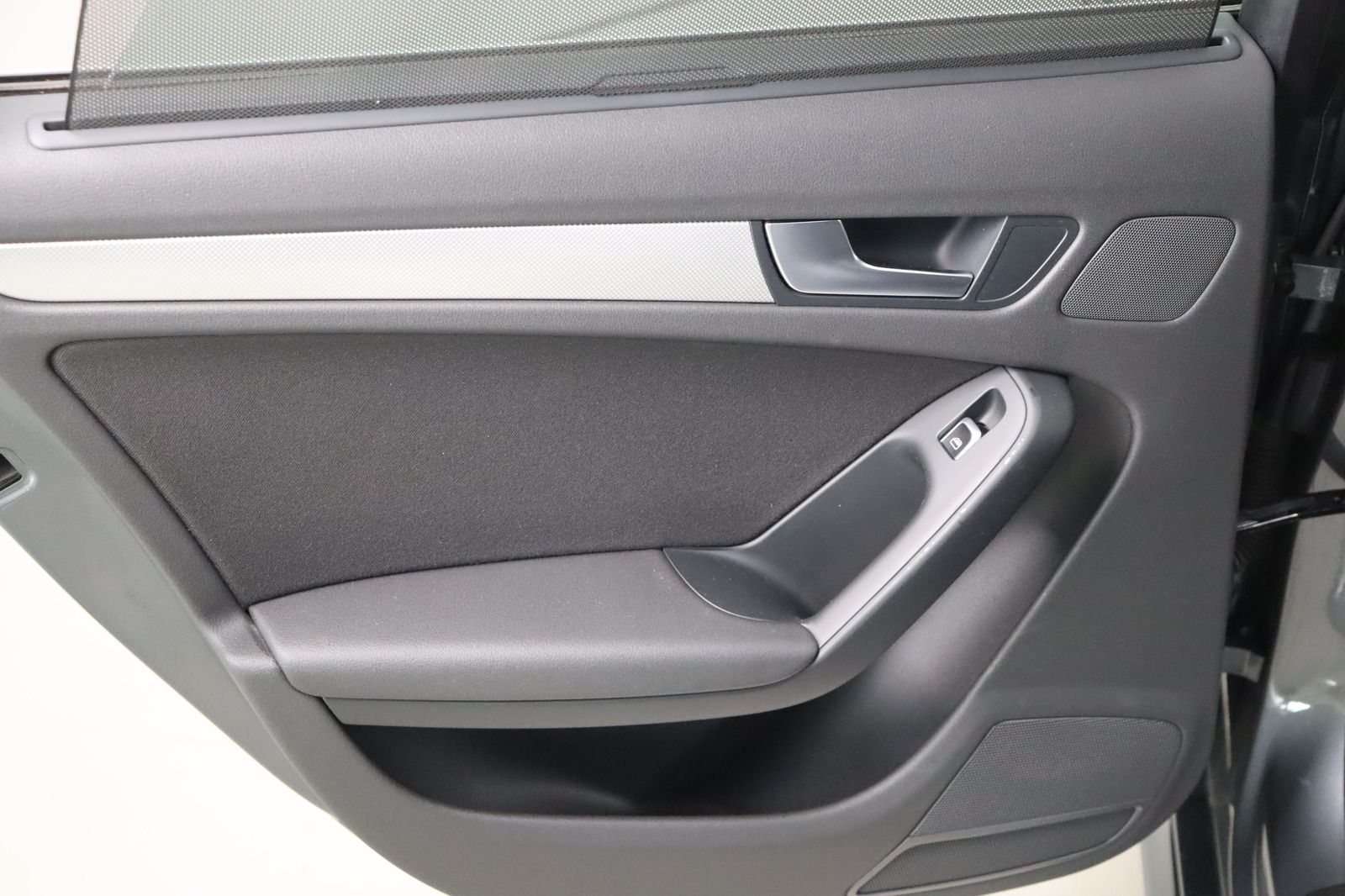 Fahrzeugabbildung Audi A4 Avant 2.0 TDI S-line * Bi- Xenon * Navi * Amb