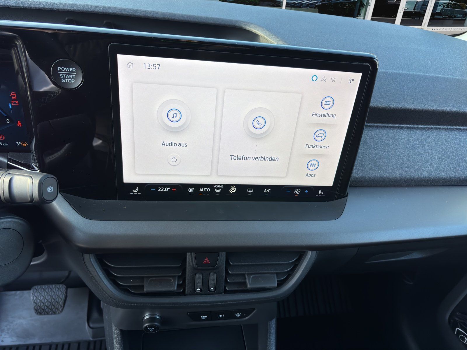 Fahrzeugabbildung Ford Tourneo Courier BEV Trend eMotor