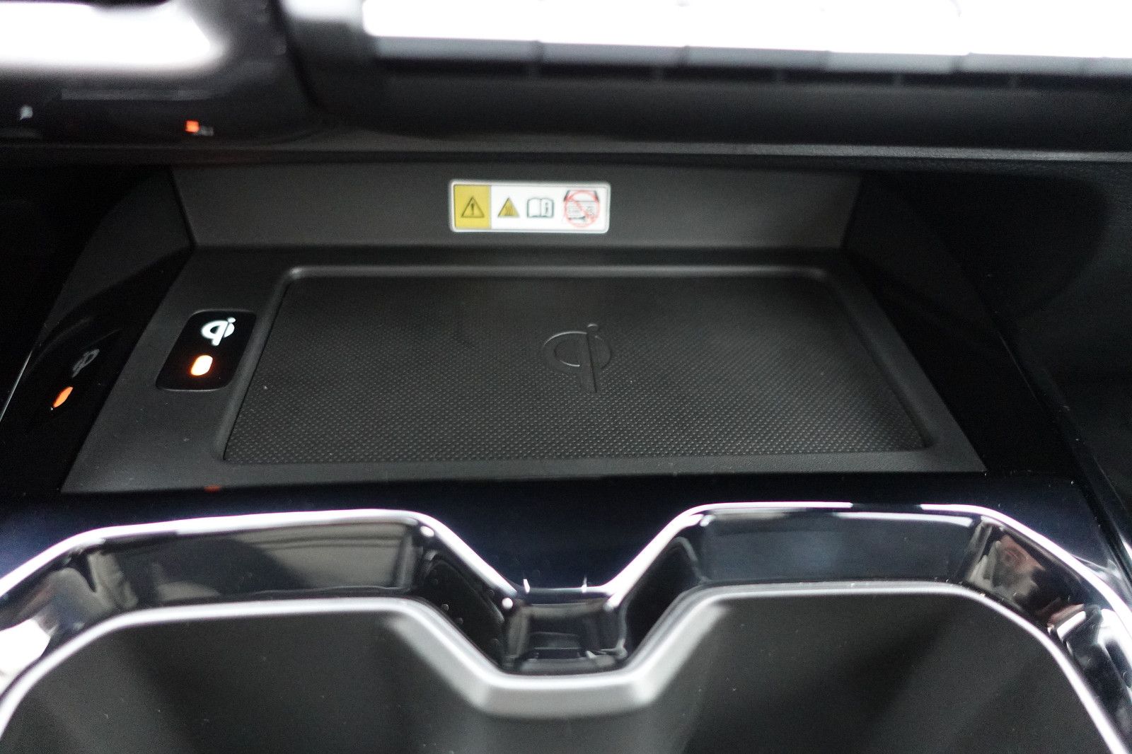 Fahrzeugabbildung Suzuki e Vitara 61kWh Comfort+ Allgrip,Navi,Pano,Kamera