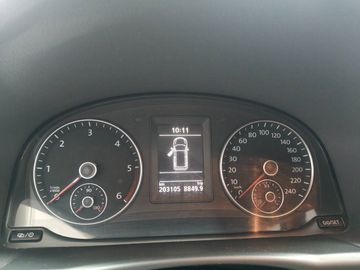 Volkswagen Touran - 12