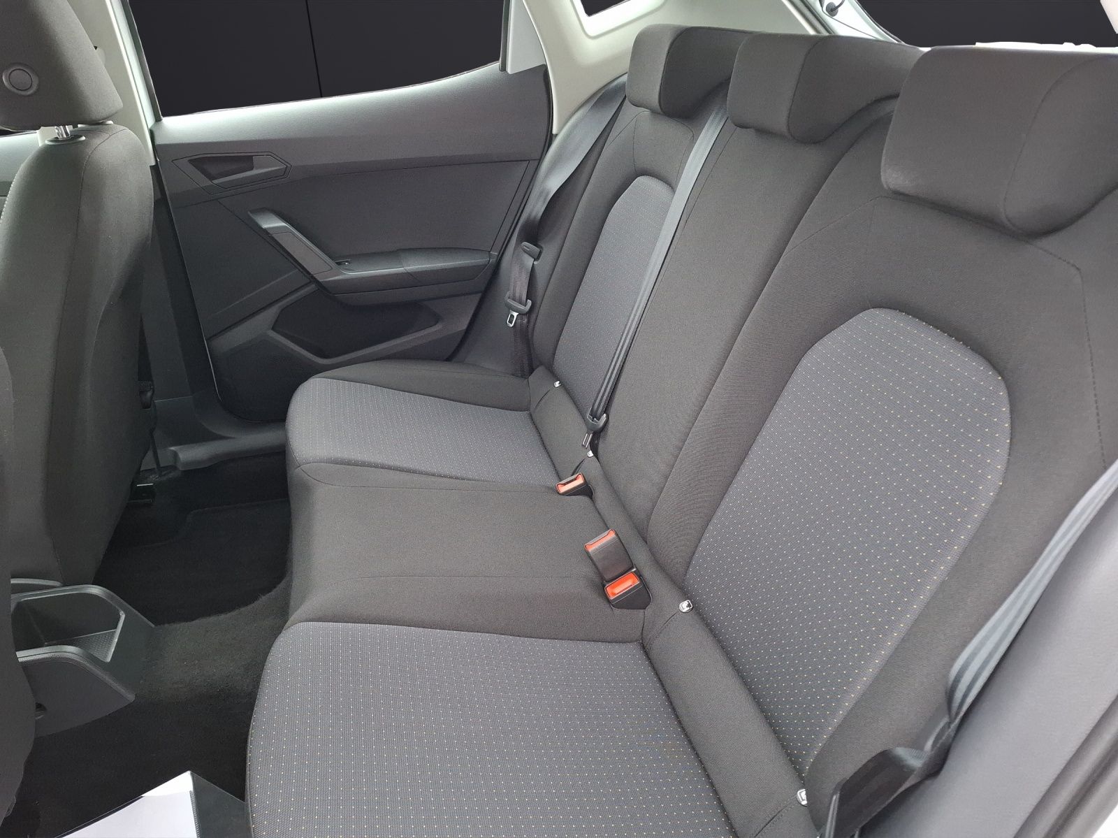 Fahrzeugabbildung SEAT Ibiza TSI Style LED Navi GRA RFK SH LM