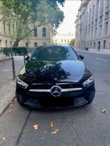Mercedes-Benz A 220 DCT -