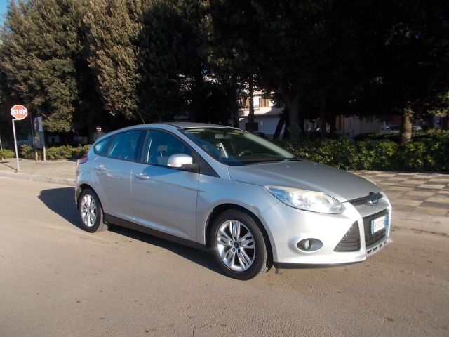 Ford Focus 1.6 TDCi 95cv *GANCIO TRAINO OMOLOGAT