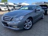 Mercedes-Benz E 200 E -Klasse Coupe E 200 CGI BlueEfficiency - Mercedes-Benz E-Klasse aus 2011: Coupé