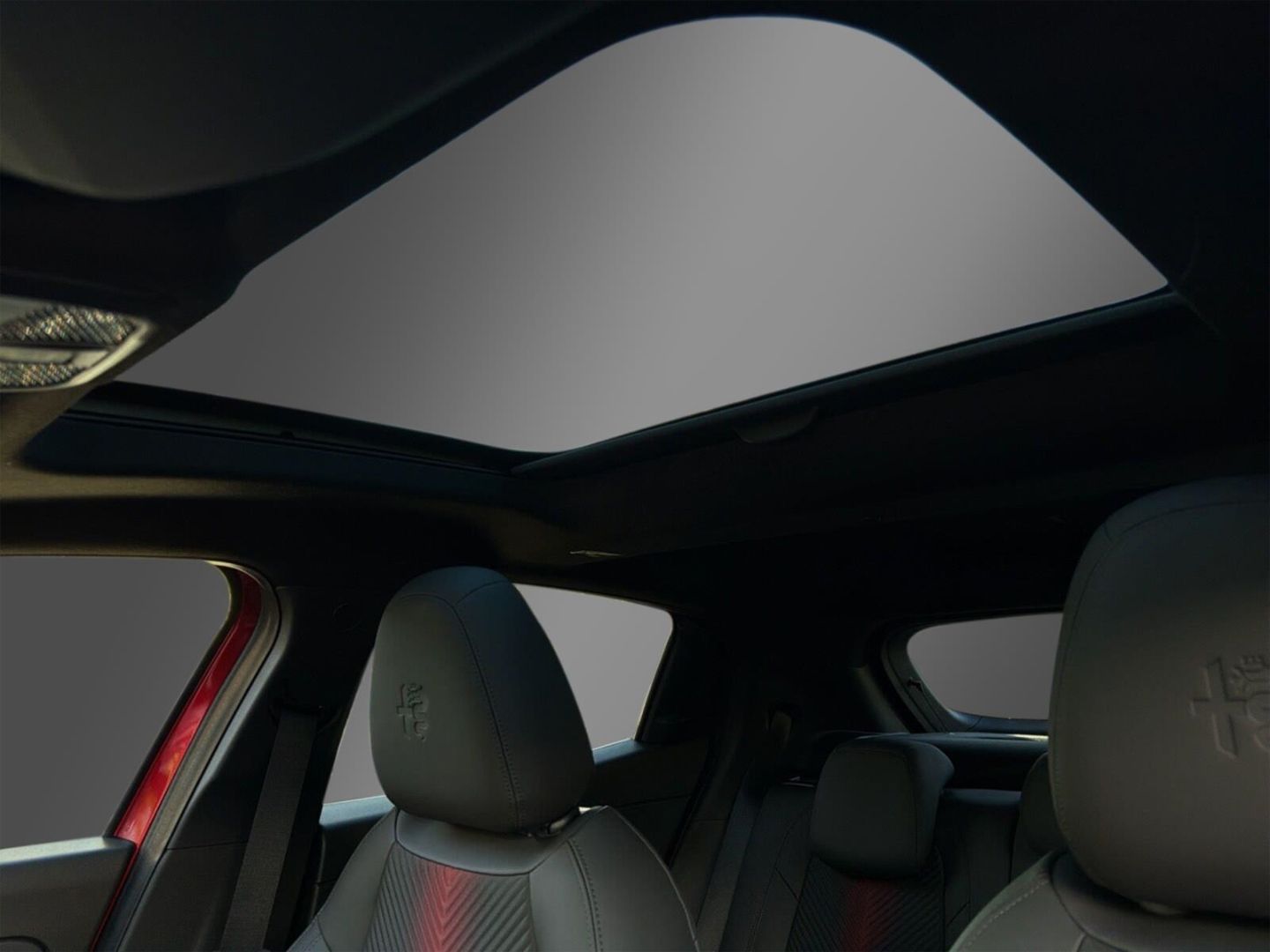 Fahrzeugabbildung Alfa Romeo Junior Ibrida 1.2 VGT 48V-Hybrid 107 kW Ti