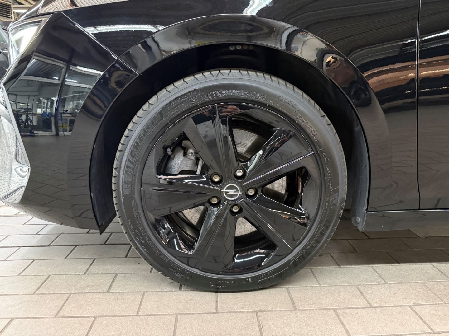 Fahrzeugabbildung Opel Astra 1.6 Turbo Edition Plug-in-Hybrid