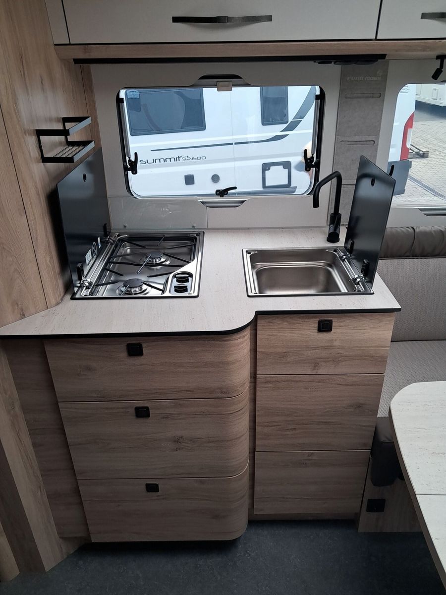 Fahrzeugabbildung Eura Mobil Profila T PT 726 EF Dörr 30 Jahre Sonderedition