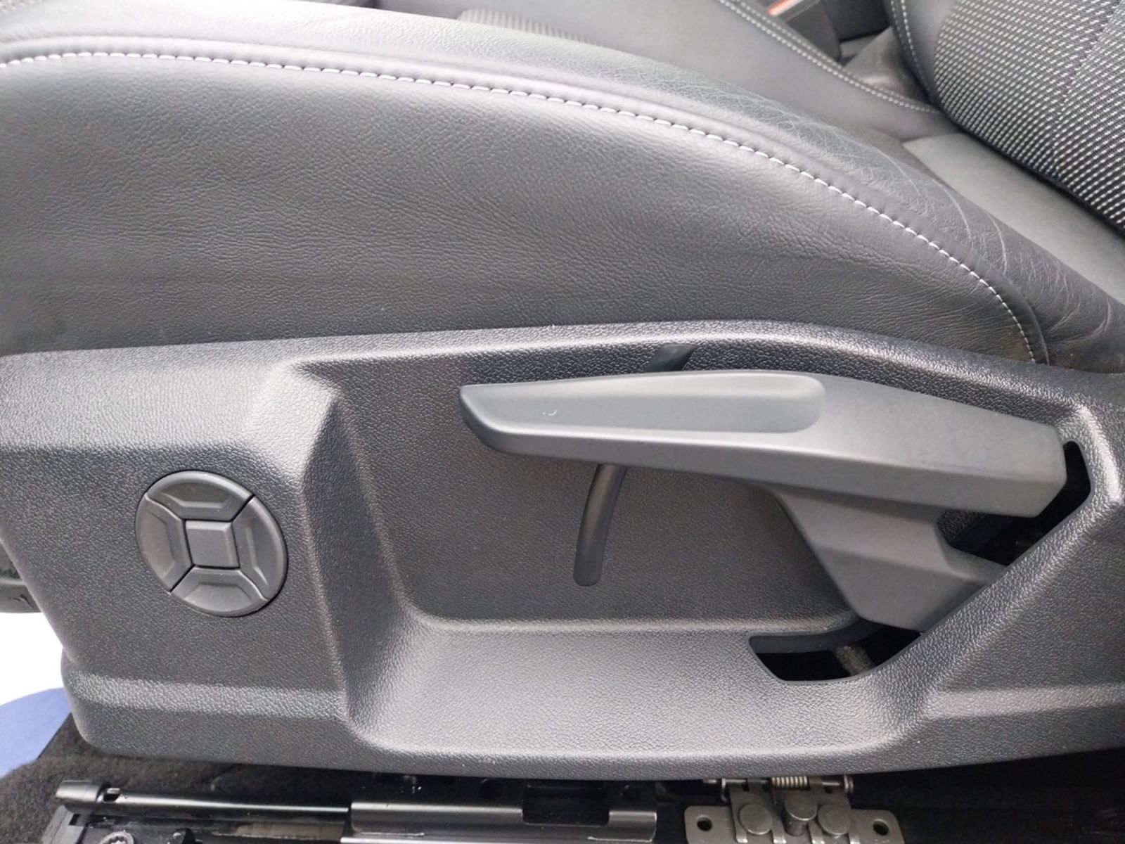 Audi Q4 e-tron - Bild 8