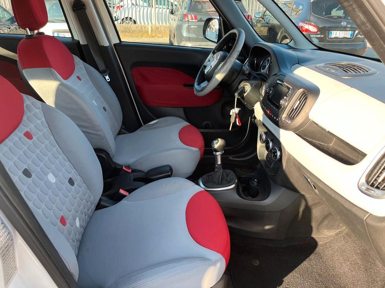 Fiat 500L 2013 — photo 10