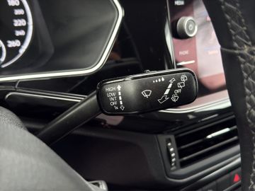 Volkswagen T-Cross 1.0 TSI Style Navi Sitzheizung Klima PDC