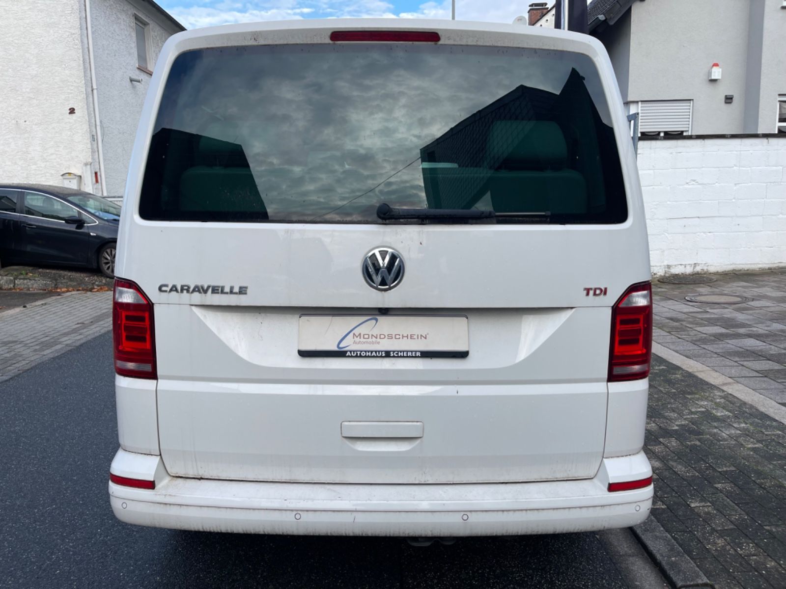 Fahrzeugabbildung Volkswagen T6 Caravelle Comfortline lang 9Sitze Automatik