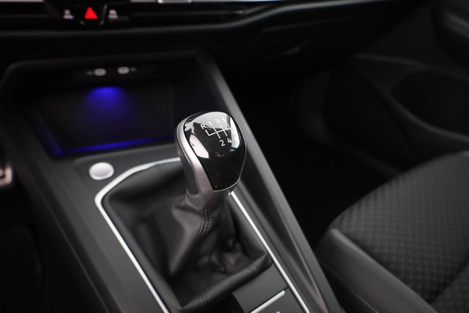 Volkswagen Golf VIII 1.5 TSI Active LED Standheizung Kamera, миниатюра 13