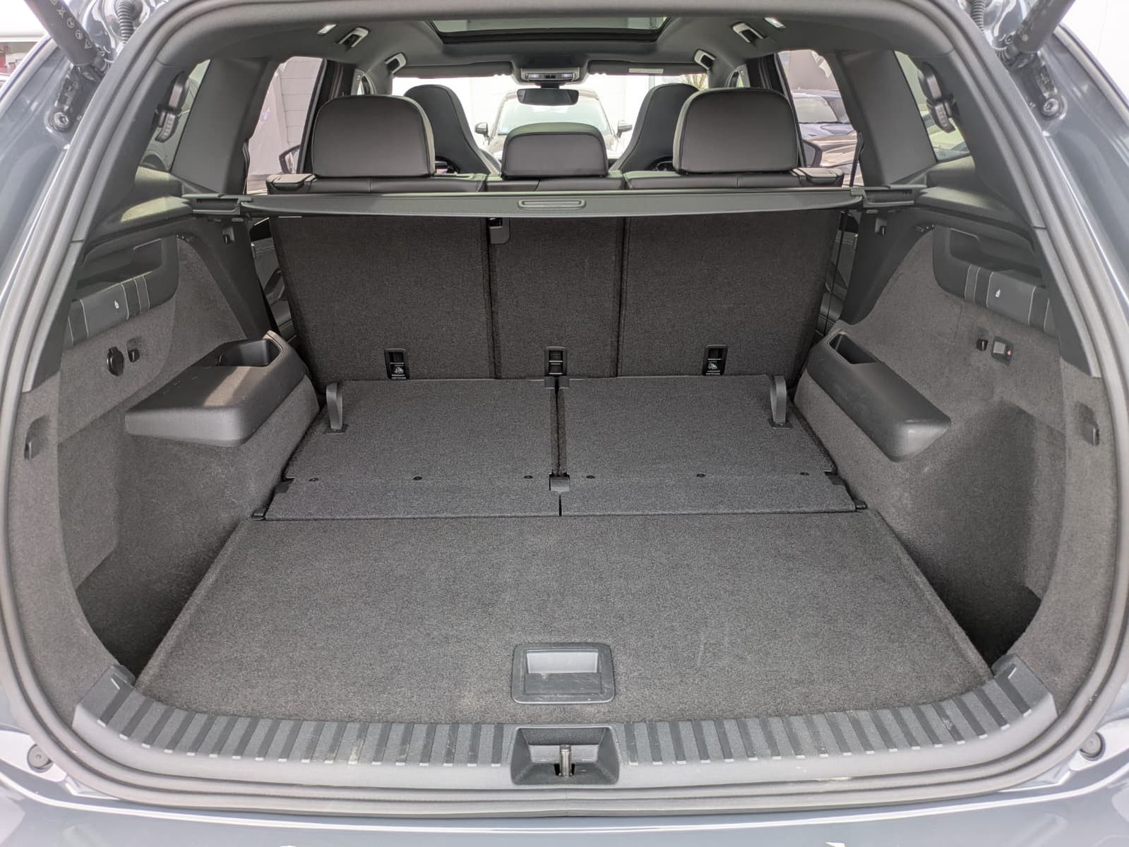 Изображение автомобиля Volkswagen Tayron 2.0 TDI 4M R-Line BLACK*7Si*MATRIX*PANO