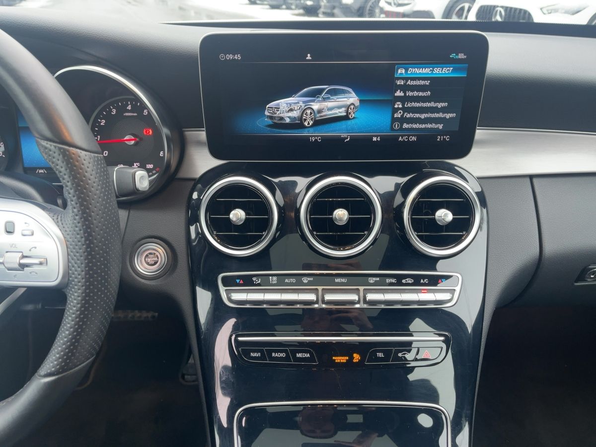 Fahrzeugabbildung Mercedes-Benz C 180 T-Modell AMG/Pano/Kamera/LED/AHK