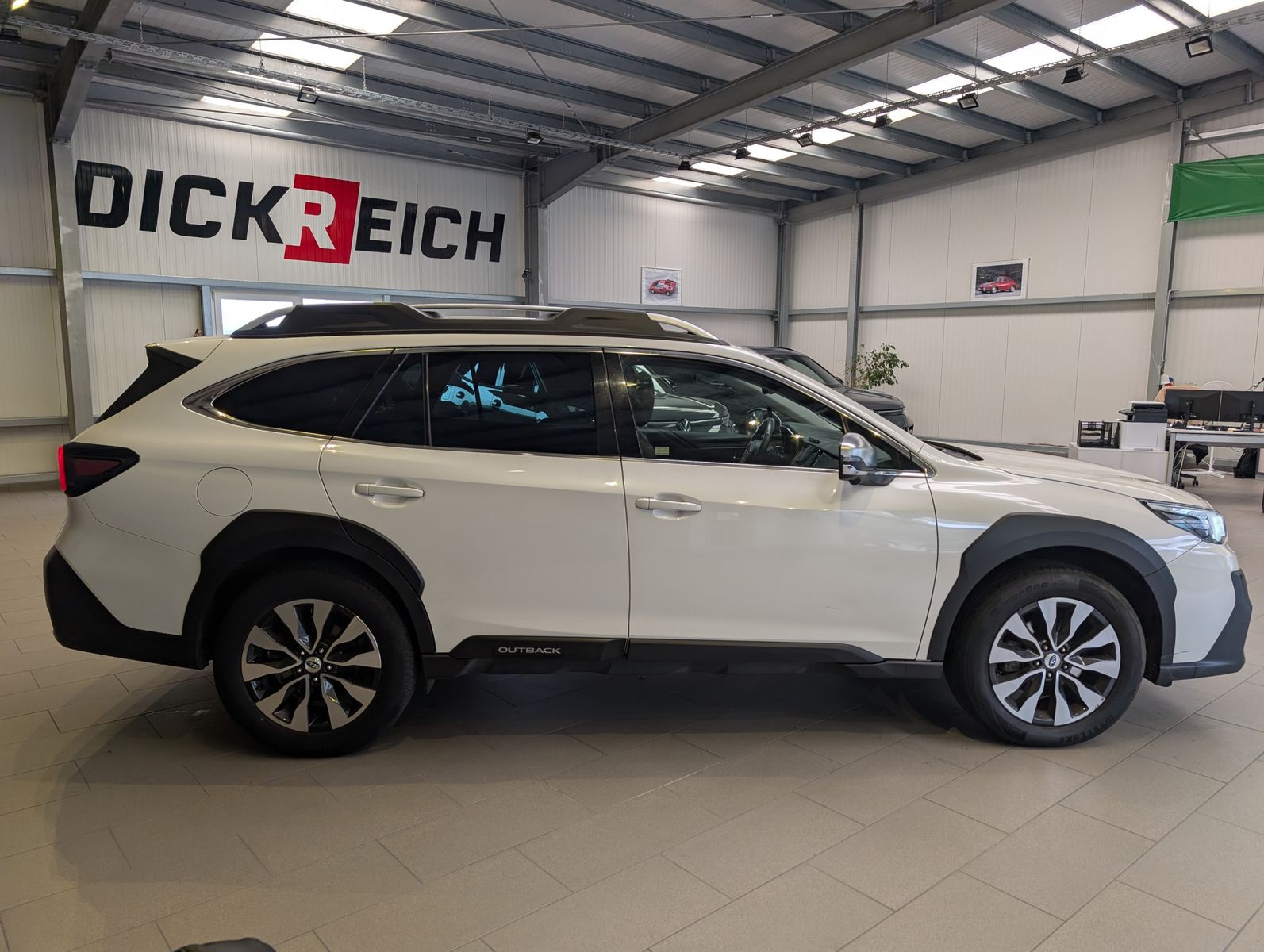 Fahrzeugabbildung Subaru Outback 2.5i Platinum EyeSight LED ACC CAM LEDER