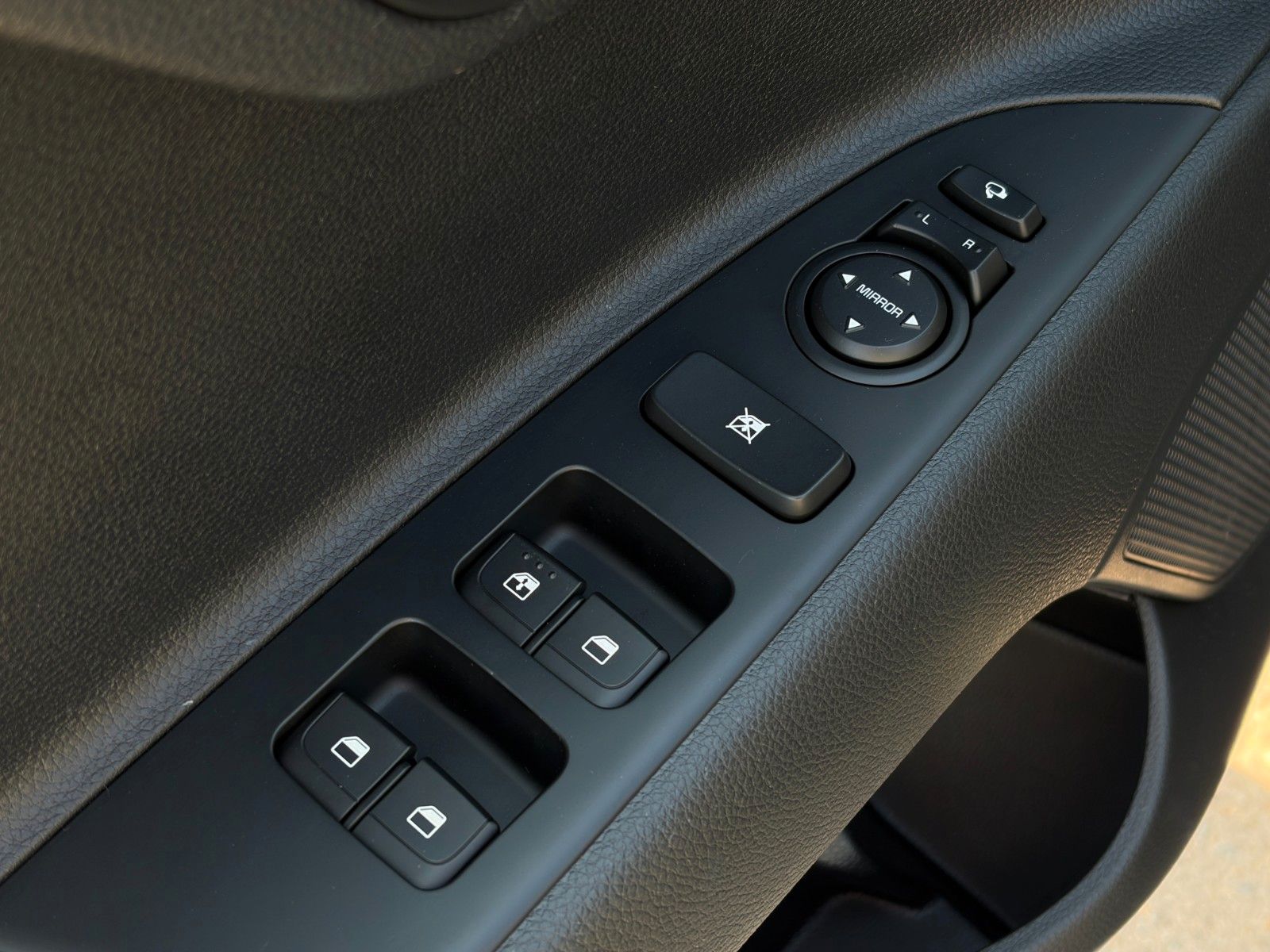 Fahrzeugabbildung Kia Stonic 1.2 Vision Temp. PDC LHZ SHZ LKA CarPlay