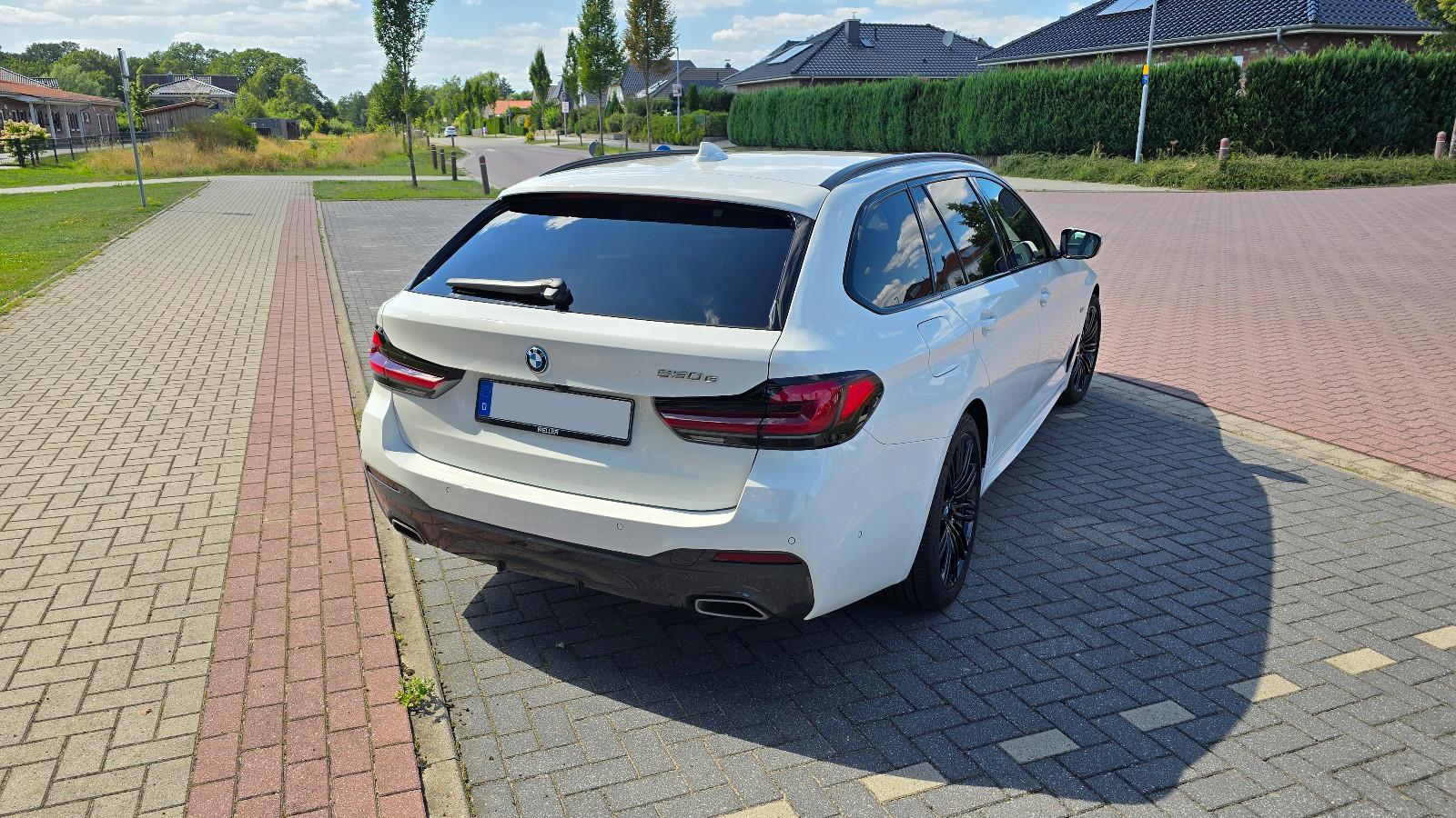 BMW 530e Touring M Sport, Ahk, Head-Up, 360°-Kamera