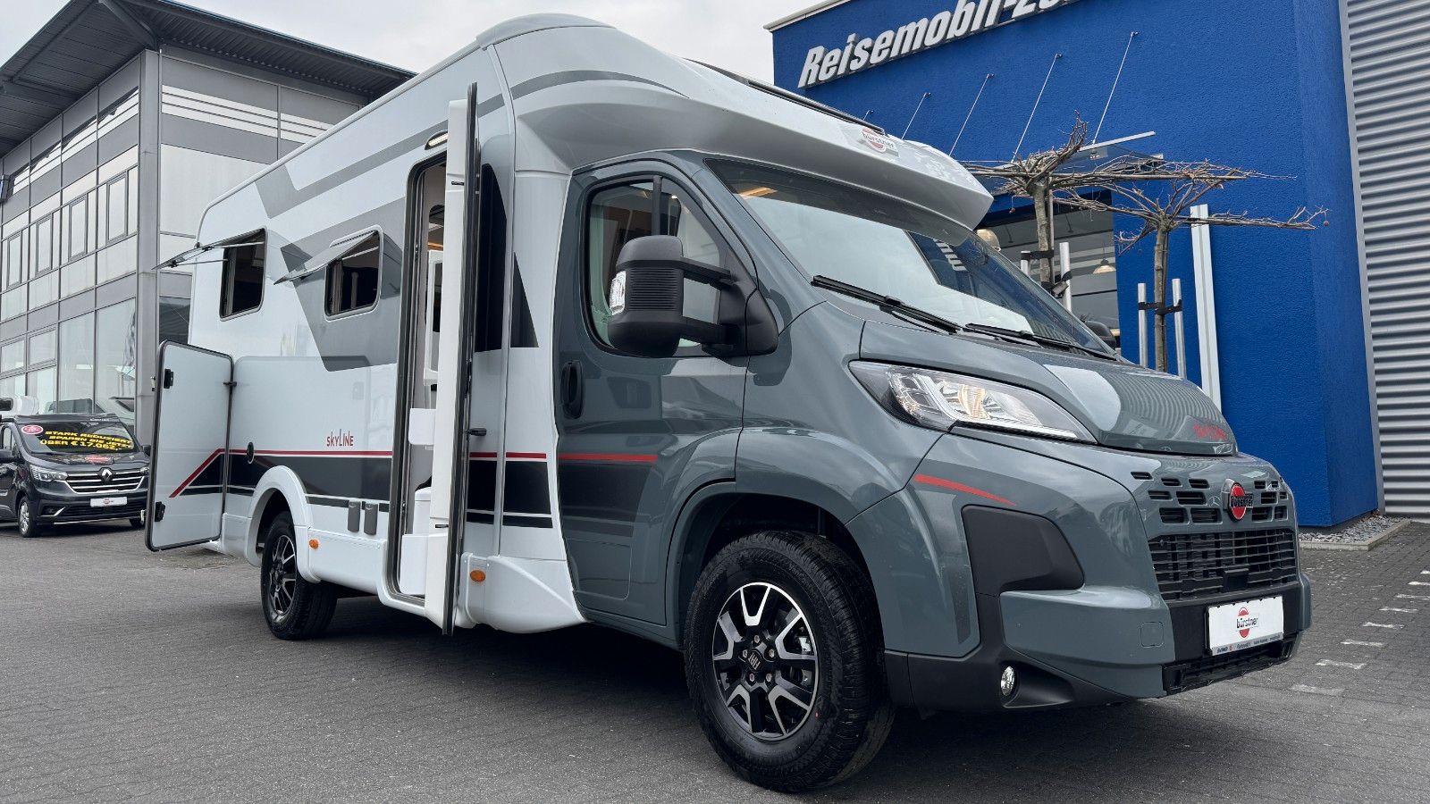 Fahrzeugabbildung Bürstner Lyseo Time Skyline 690 G SIE SPAREN 12.349€!