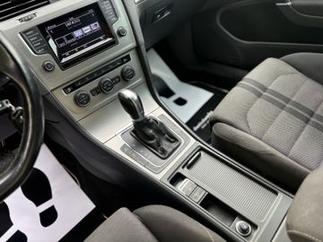 Volkswagen Golf - 9