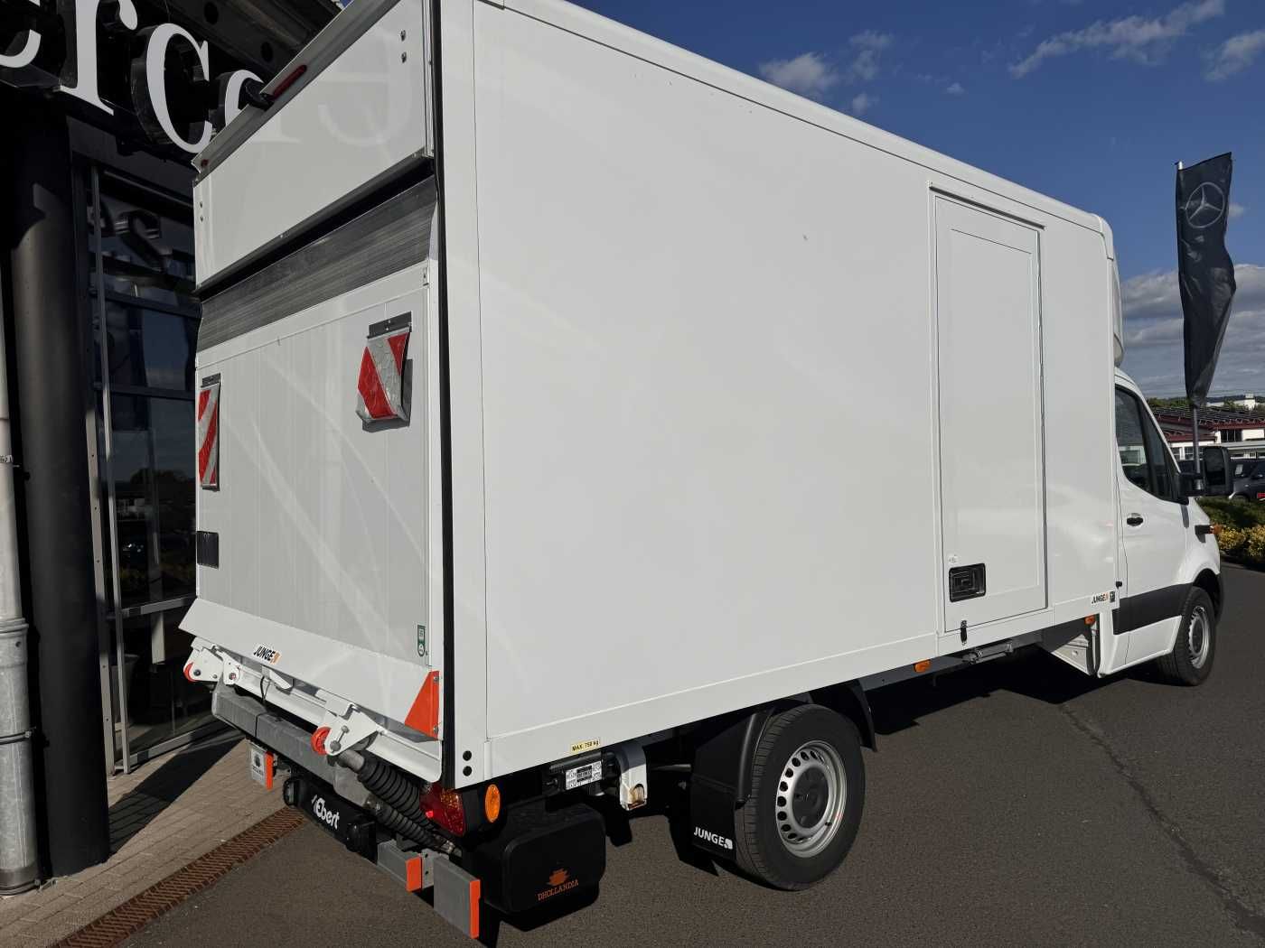 Fahrzeugabbildung Mercedes-Benz Sprinter 317 CDI Koffer LBW Schwing Klima Kamera