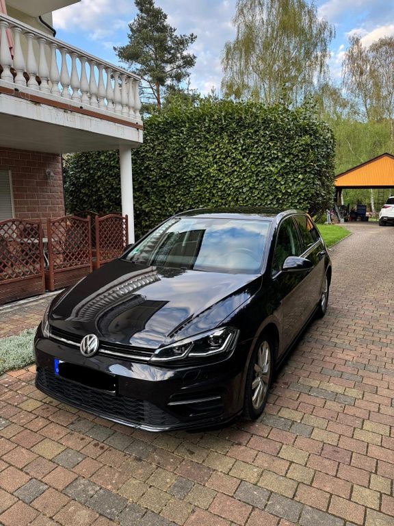 Image of Volkswagen Golf