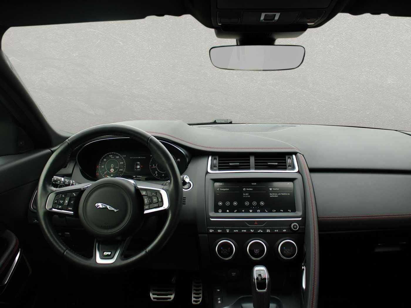 Fahrzeugabbildung Jaguar E-Pace Diesel D180 AWD Aut. Chequered Flag