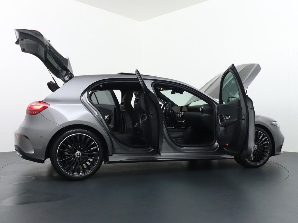 Mercedes-Benz A 180 Star Edition AMG Line | Panorama - Schiebe