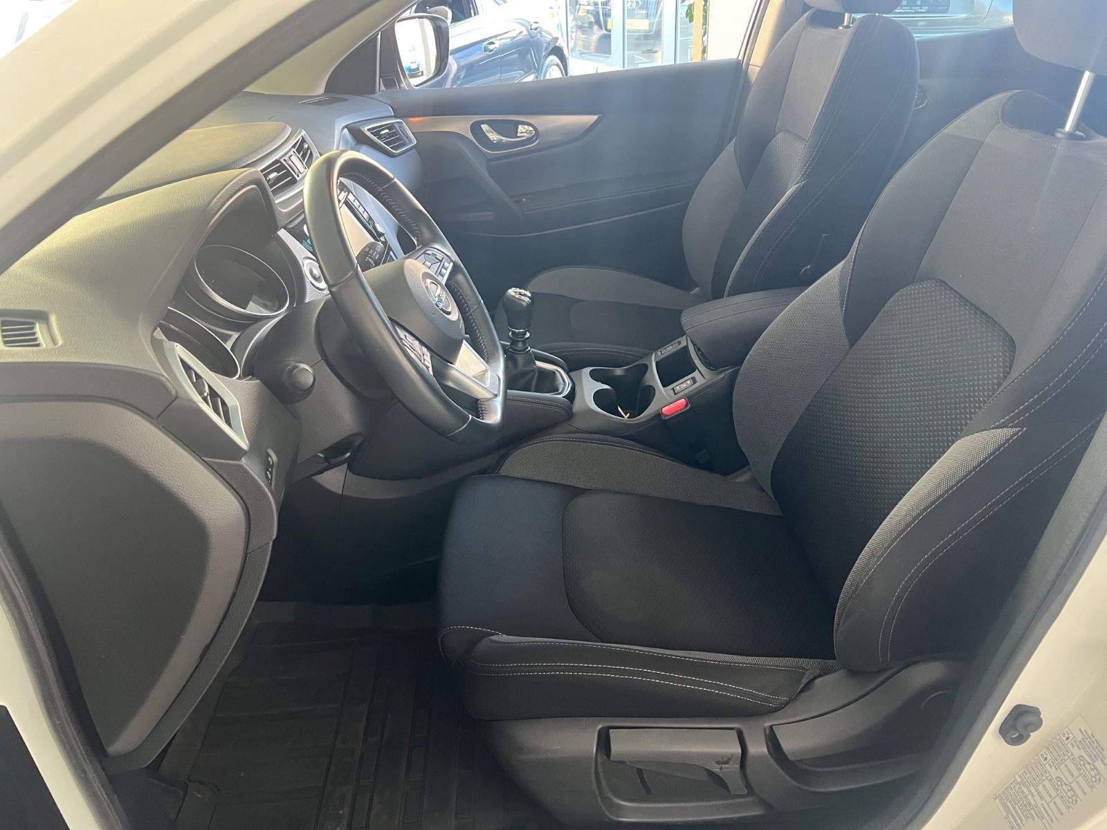 Fahrzeugabbildung Nissan Qashqai N-Connecta