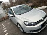 Volkswagen Golf 6  1,4 - Volkswagen Touran mit Benzin-Antrieb: Limousine, Automatik