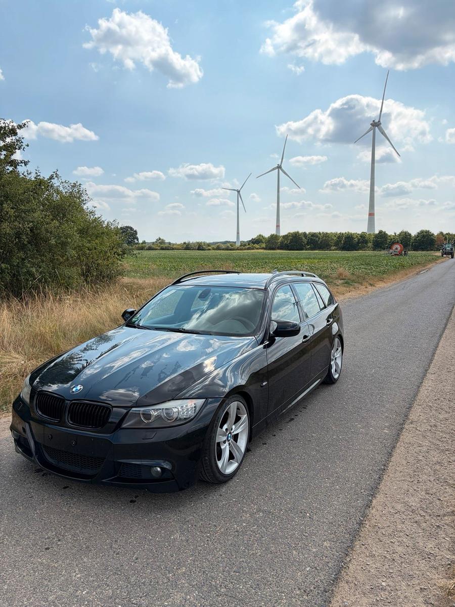 BMW 318, 2008