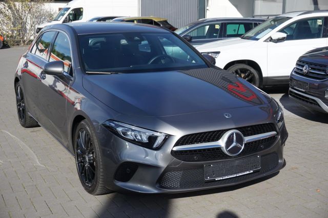 MERCEDES-BENZ A200d 8G-DCT AMG 150PS LED Kamera ACC 1.Hand 22t
