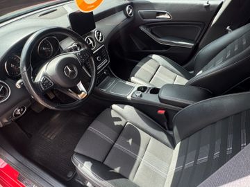 Mercedes CLA 200 Shooting Brake - 11