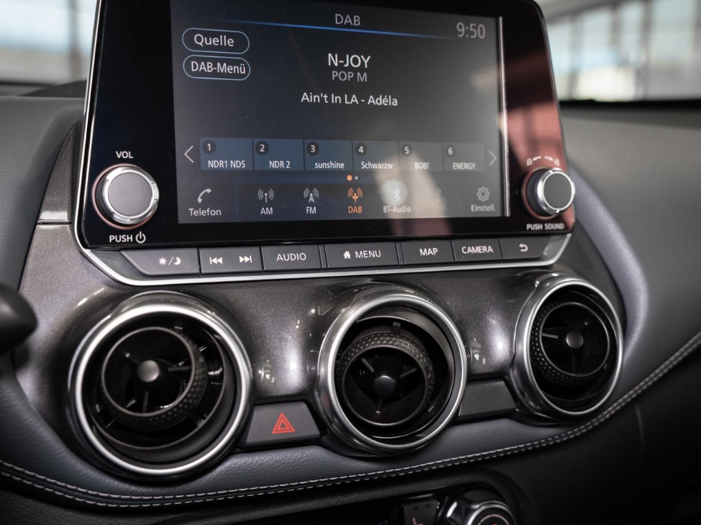 Nissan Juke N-Connecta Apple CarPlay Android Auto Navi 