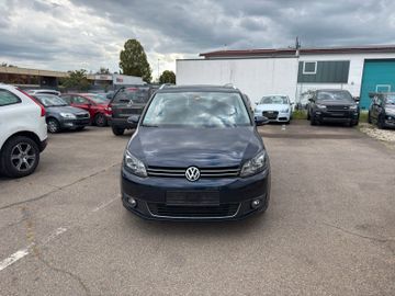 Volkswagen Touran - 1