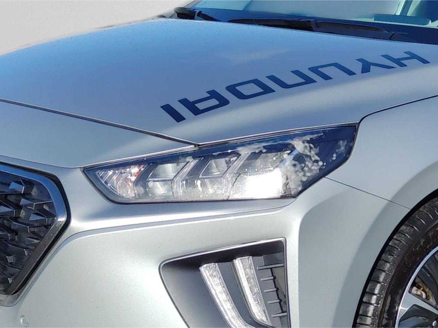 Fahrzeugabbildung Hyundai IONIQ Plug in Hybrid Advantage Navi, LED