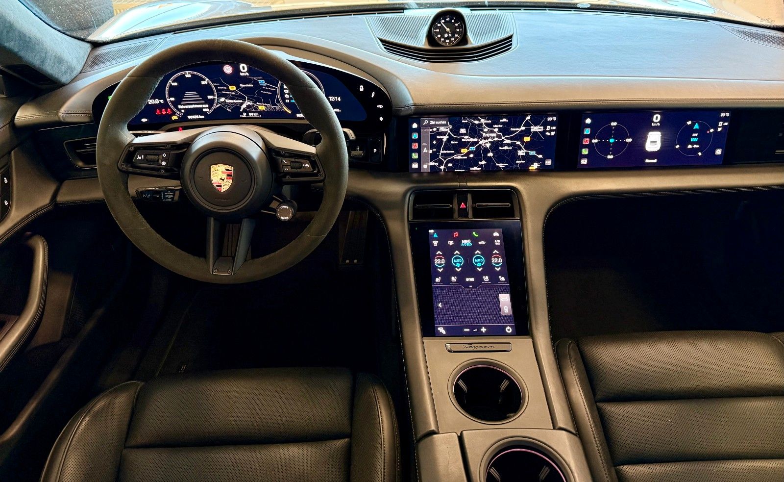 Fahrzeugabbildung Porsche Taycan GTS Panorama/ACC/21Zoll/Keyless